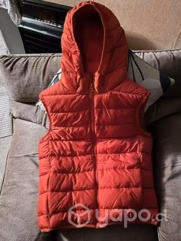 Parka sin manga y capucha nueva