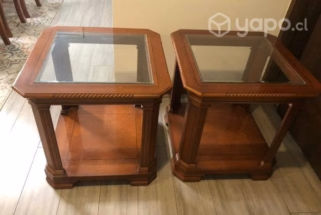 Mesa de centro y dos laterales de madera y vidrio