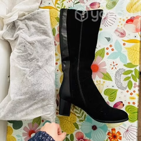 Botas nuevas sin uso talla 40 pequeña - Imagen 3