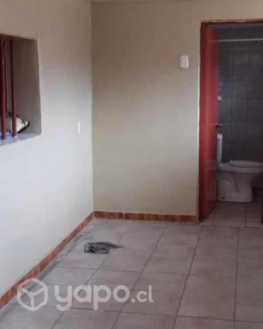 Arriendo casa las compañías