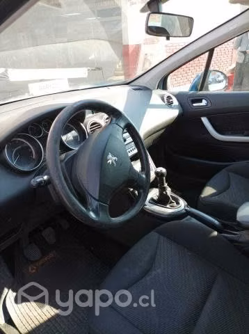 PEUGEOT 308 2011 impecable sólo 94.000km