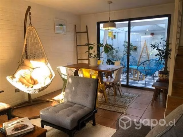 Impecable casa dos pisos Buin