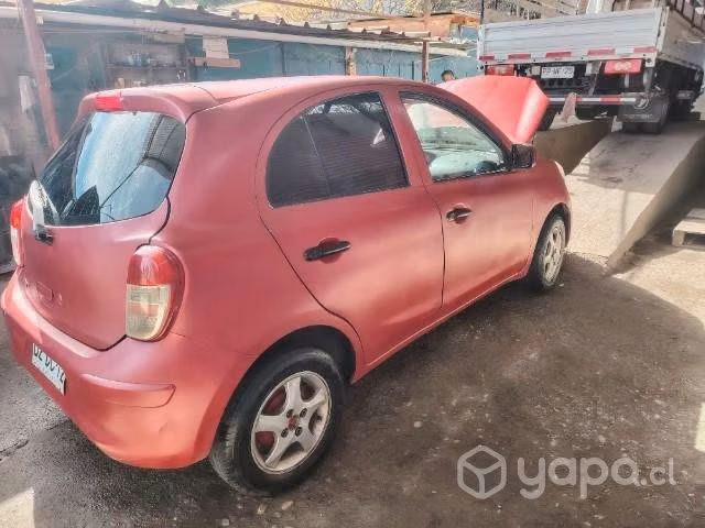 Nissan march 2012