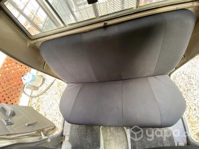 TOYOTA HILUX 1996