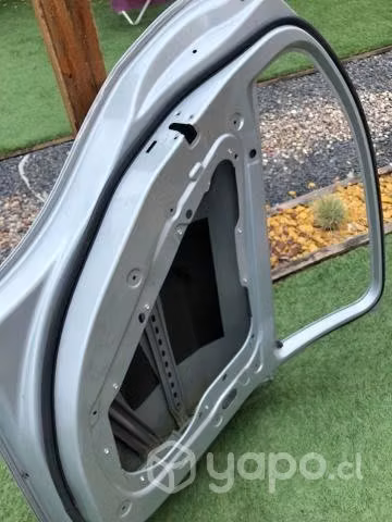 Puertas mercedes a200 lado piloto con detalles