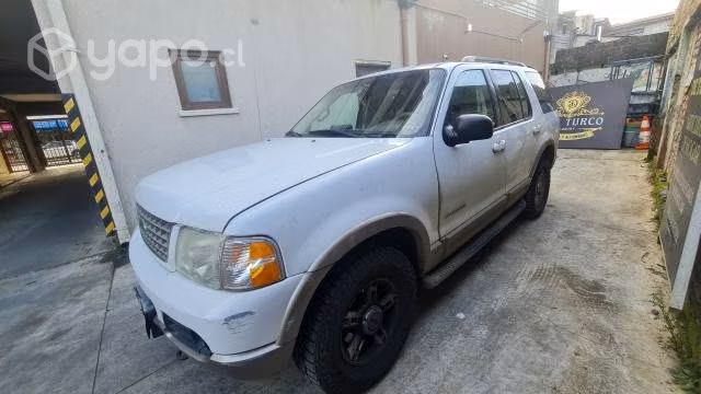 Ford Explorer version Eddie Bauer un clasico