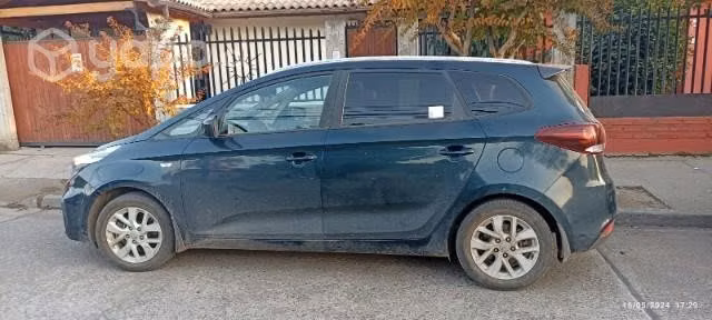 Kia carens 2019 único dueño