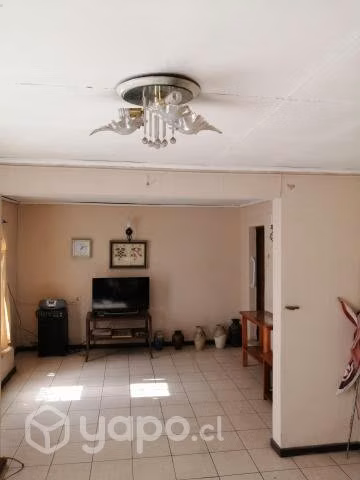 Amplia Casa en San Joaquín
