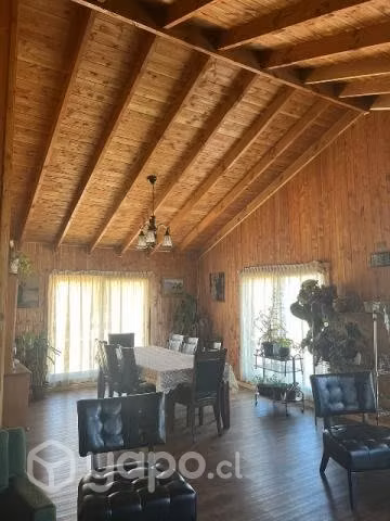 Se vende parcela con casa