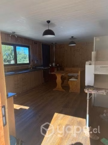 Se vende parcela con casa