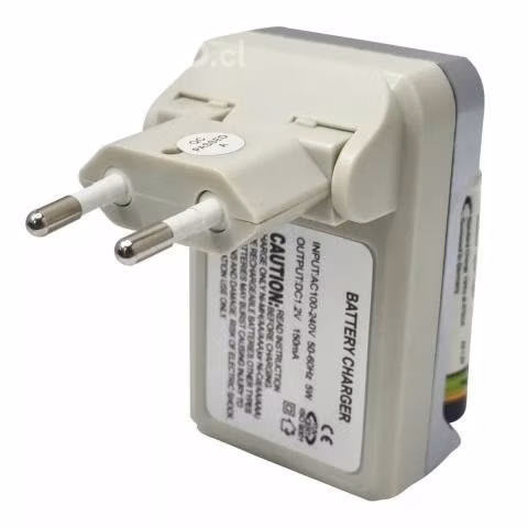 Cargador de pilas para 4 pilas RECARGABLES AA AAA