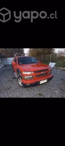 Se vende excelente camioneta . A toda prueba .