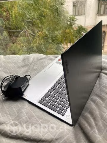 Notebook LENOVO