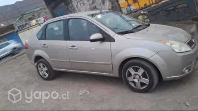 Se vende Ford fiesta 2008