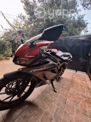 Vendo moto ,en excelente condición.