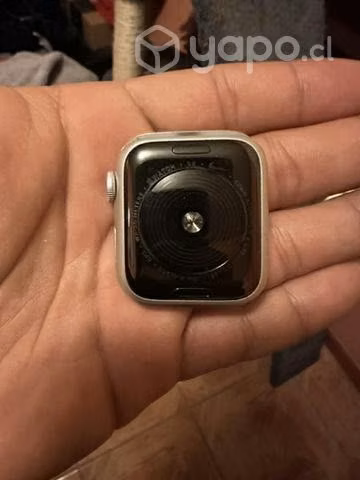 Apple Watch SE NIKE 40mm