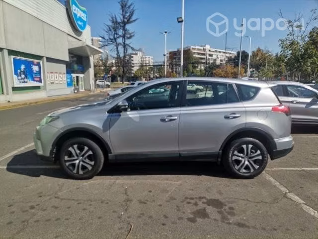 RAV4 LE 2.0 AUT 4x2 año 2019 - Imagen 4