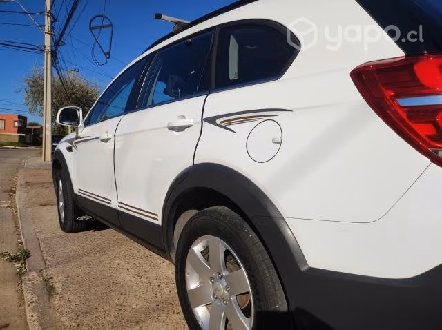 Vendo Chevrolet Captiva LS 2.4 FW 2015