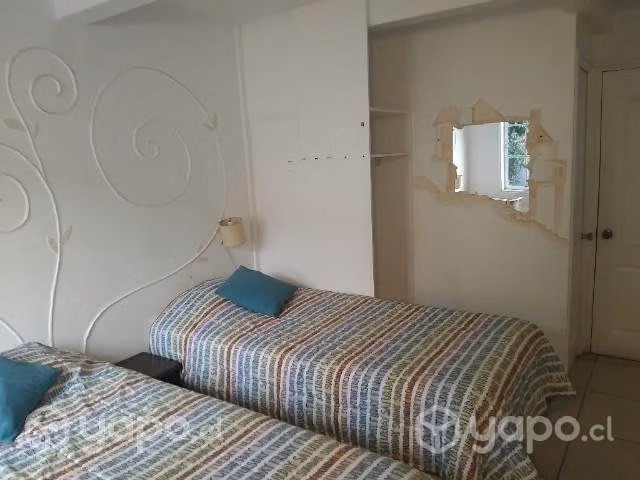 Habitación dos camas baño privado en Cerro Alegre - Imagen 4