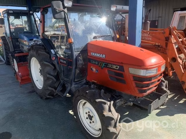 Tractor cabinado