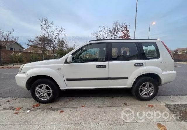2011 Nissan x-trail - Imagen 2