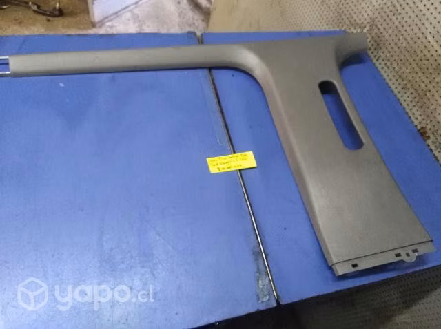 Tapiz cubre pilar central sup izq Ranger 2007-12