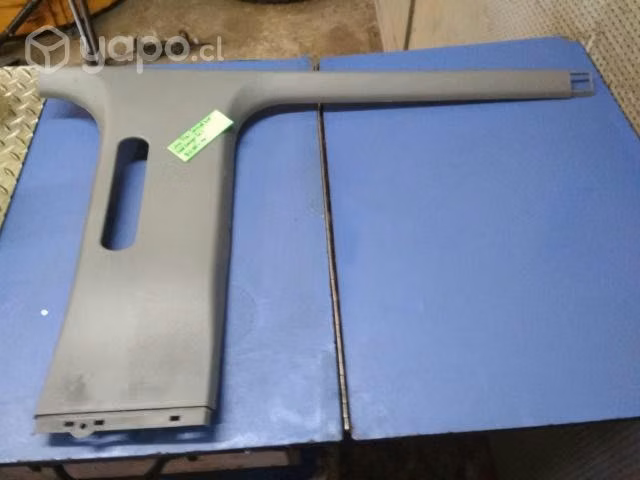 Tapiz cubre pilar central sup der Ranger Tailandes