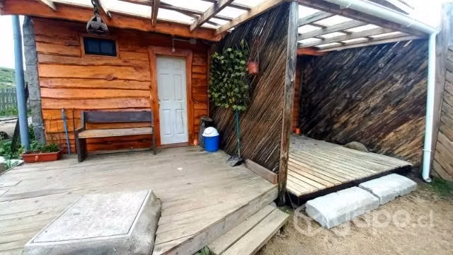 Vendo terreno con 3 casa y 2 departamentos