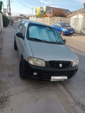 Vendo Suzuki alto año 2012 muy económico