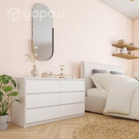 Cómoda de color blanco