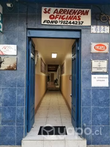 Oficina N°3 con baño privado, internet, sala de espera