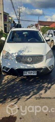 Se vende auto Ssangyong korando 2013