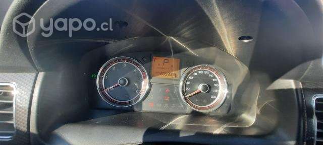 Se vende auto Ssangyong korando 2013