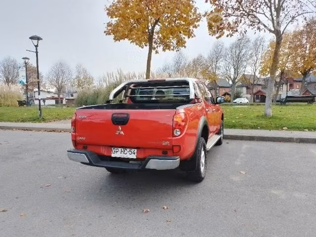 Vendo Camioneta Mitsubishi L200