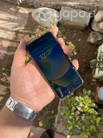 IPhone SE 2020 79% batería 64gb