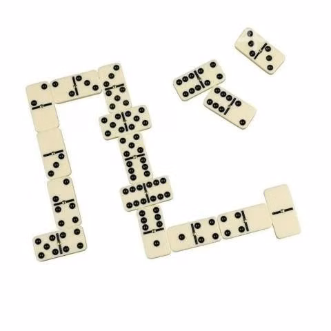 DOMINO juego de mesa familiar