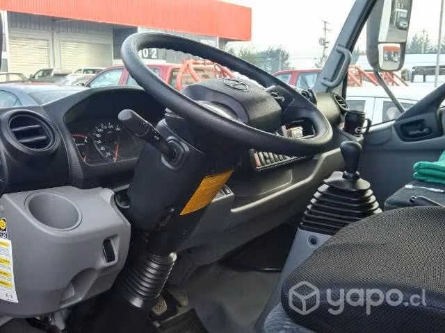 Camión Hino 300