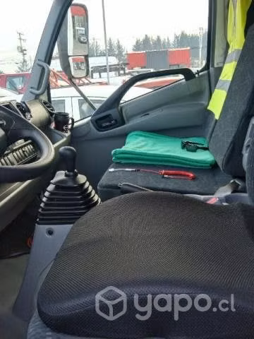 Camión Hino 300