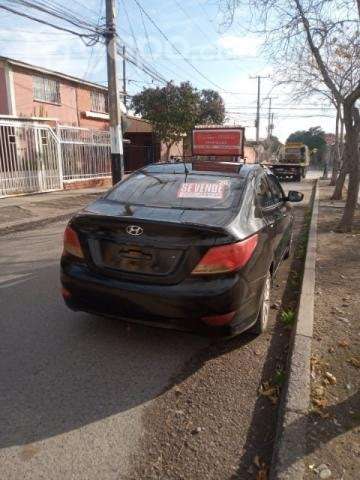 Colectivo HYUNDAI ACCENT, año 2014 - Imagen 2