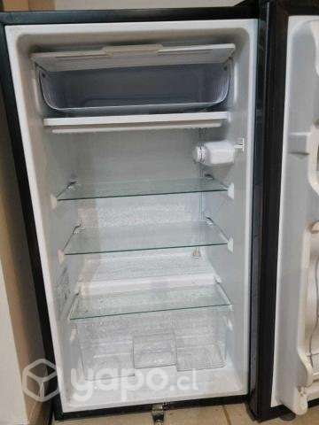 Frigobar Midea 93lts - Imagen 3