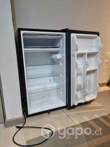 Frigobar Midea 93lts - Imagen 2