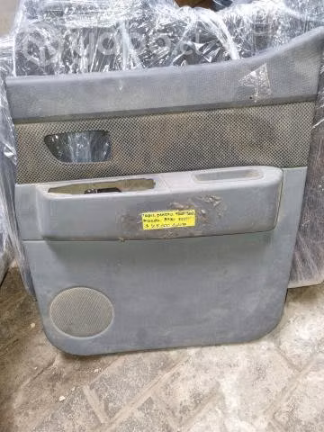 Tapiz puerta trasera derecha mazda bt50 2011