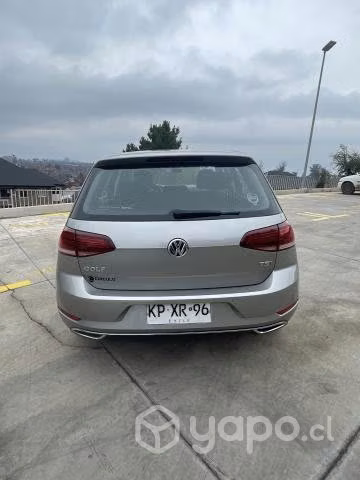 Se vende Golf TSI Highline 2018 2 dueños