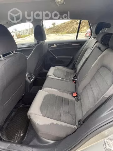 Se vende Golf TSI Highline 2018 2 dueños