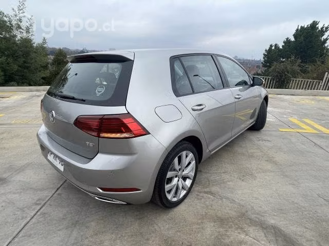 Se vende Golf TSI Highline 2018 2 dueños