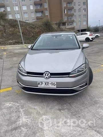 Se vende Golf TSI Highline 2018 2 dueños