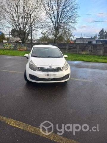 Kia motors rio 2013