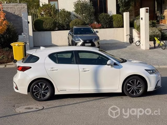 Lexus ct200h 2018