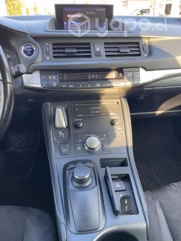 Lexus ct200h 2018