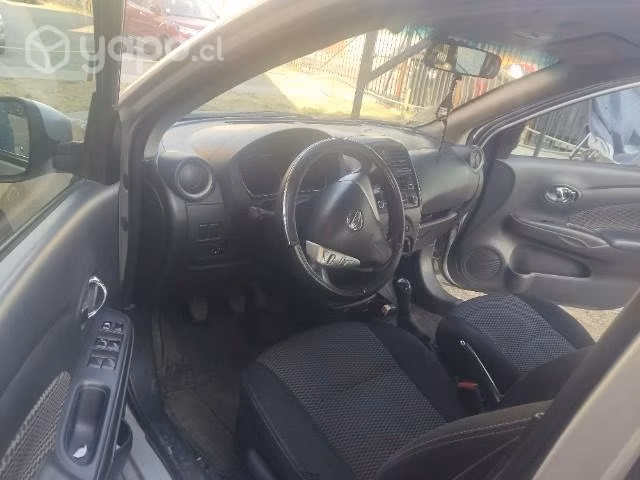 Auto Nissan - Imagen 4